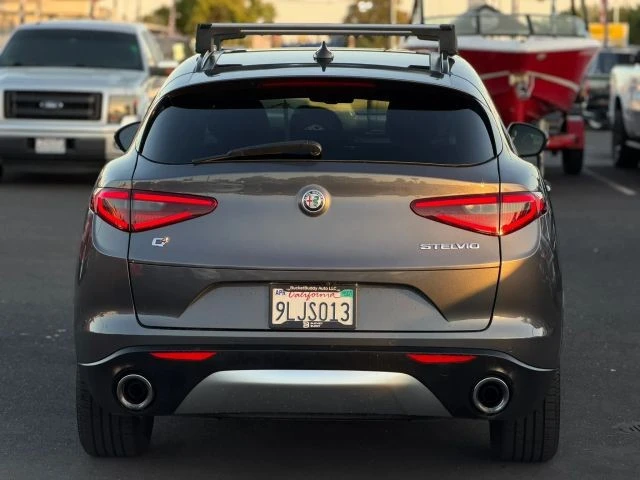 2018 Alfa Romeo Stelvio - Image 8 of 26