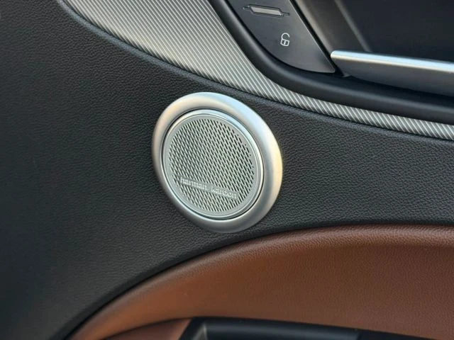 2018 Alfa Romeo Stelvio - Image 17 of 26