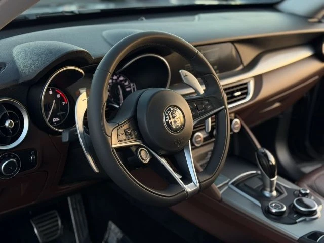 2018 Alfa Romeo Stelvio - Image 16 of 26