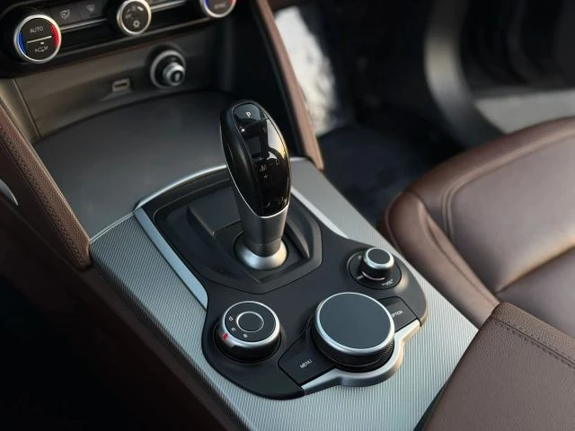 2018 Alfa Romeo Stelvio - Image 22 of 26