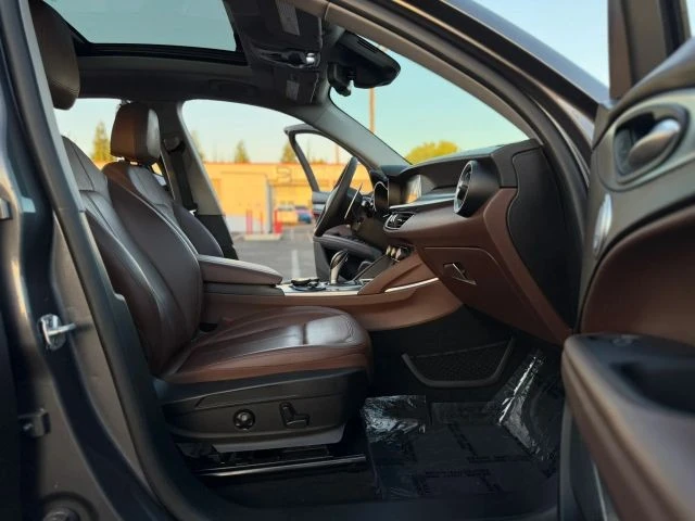 2018 Alfa Romeo Stelvio - Image 13 of 26