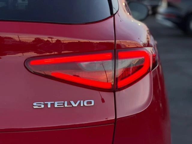 2018 Alfa Romeo Stelvio - Image 9 of 21