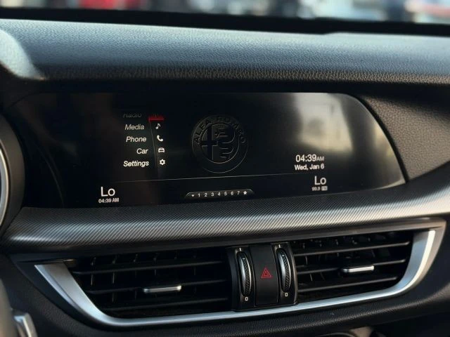 2018 Alfa Romeo Stelvio - Image 19 of 21