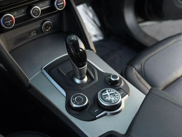 2018 Alfa Romeo Stelvio - Image 17 of 21