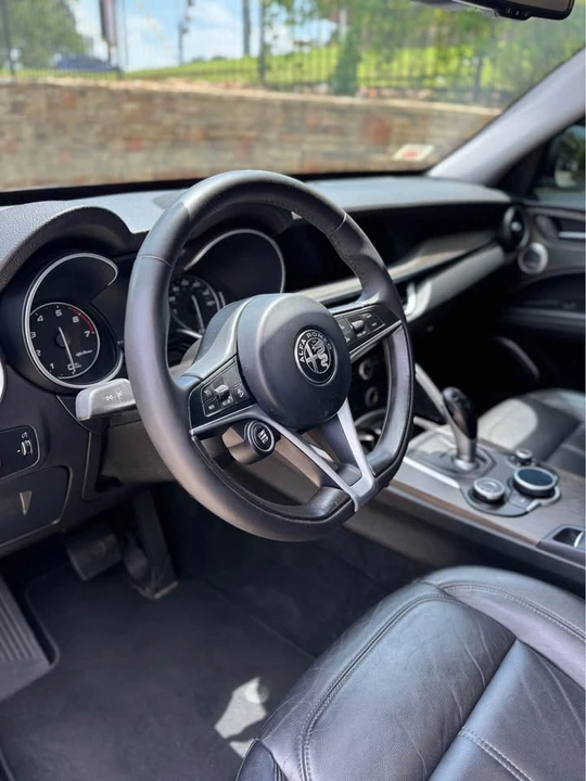 2018 Alfa Romeo Stelvio - Image 9 of 14