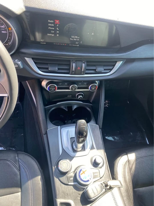 2018 Alfa Romeo Stelvio - Image 9 of 13