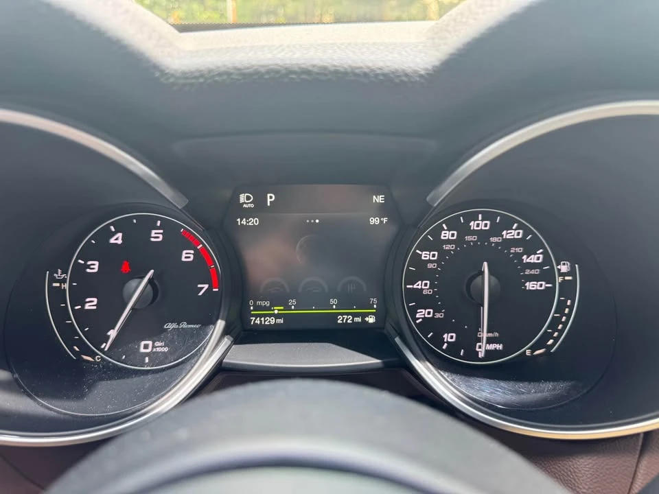 2018 Alfa Romeo Stelvio - Image 15 of 17