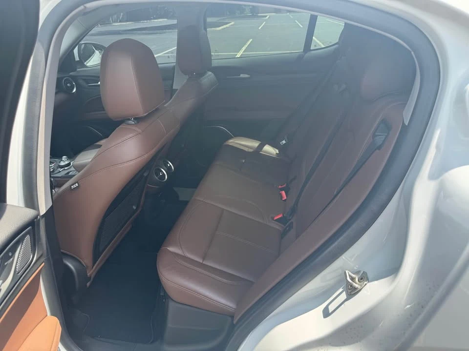 2018 Alfa Romeo Stelvio - Image 11 of 17