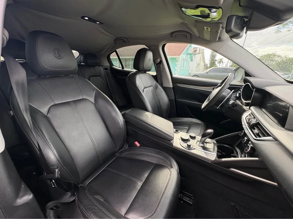 2018 Alfa Romeo Stelvio - Image 13 of 16