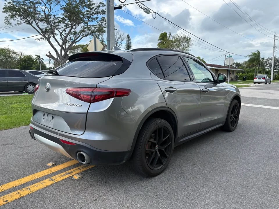 2018 Alfa Romeo Stelvio - Image 4 of 16