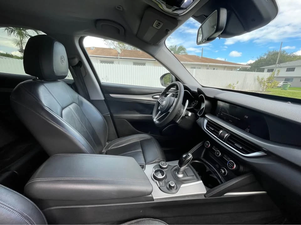 2018 Alfa Romeo Stelvio - Image 12 of 17