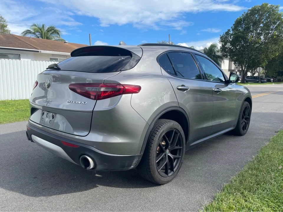 2018 Alfa Romeo Stelvio - Image 4 of 17