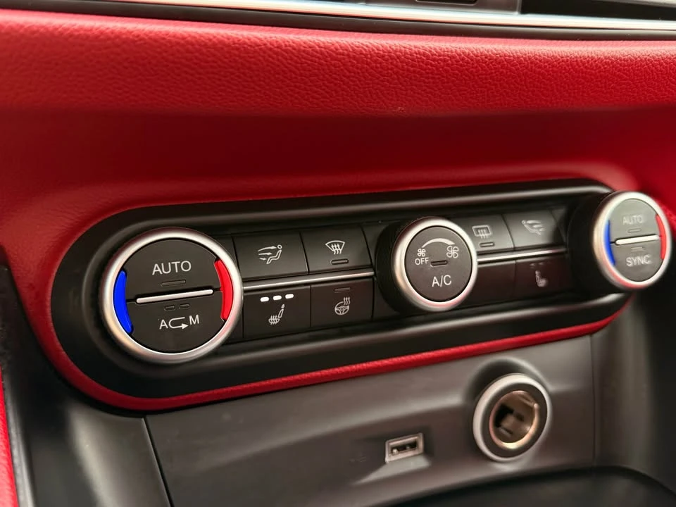 2018 Alfa Romeo Stelvio - Image 15 of 20