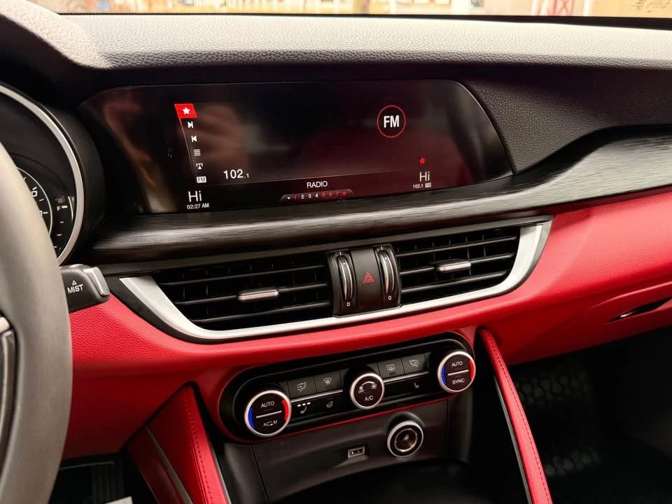 2018 Alfa Romeo Stelvio - Image 14 of 20