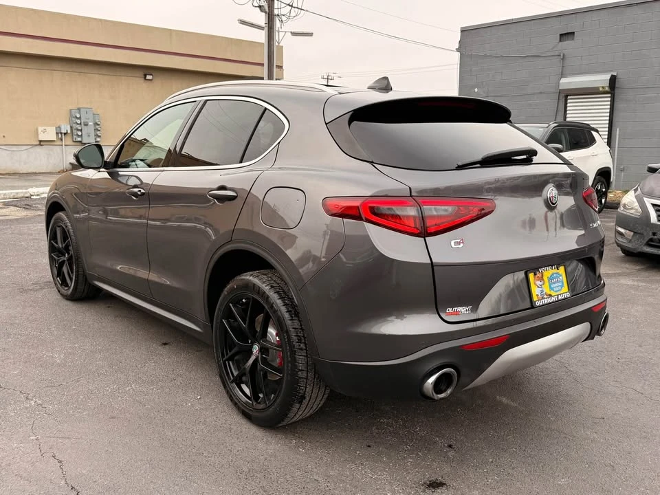 2018 Alfa Romeo Stelvio - Image 2 of 20