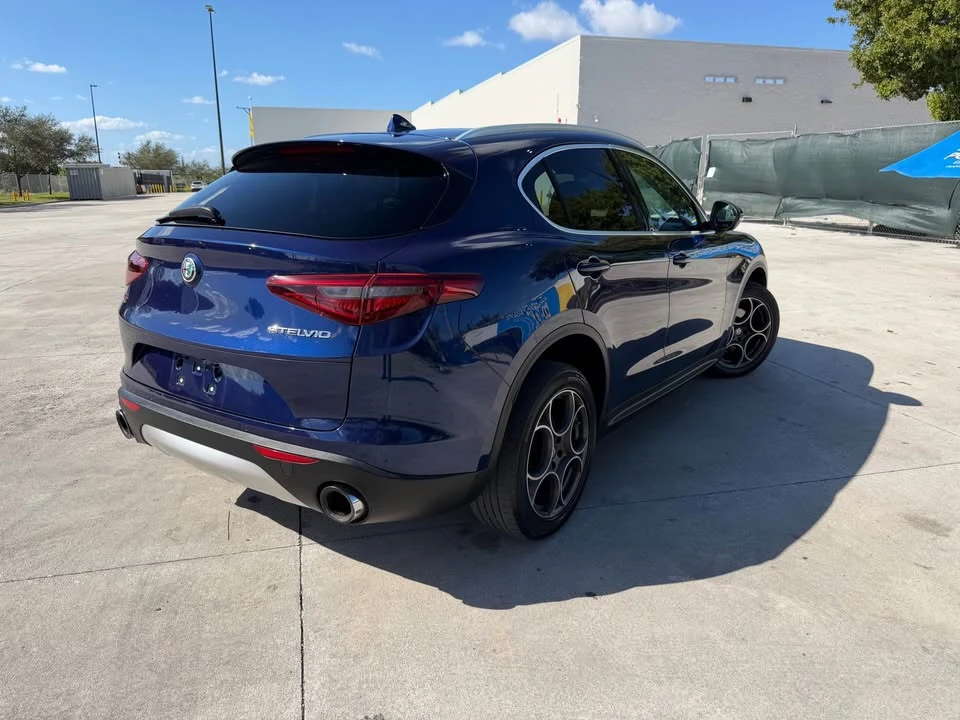 2018 Alfa Romeo Stelvio - Image 5 of 10