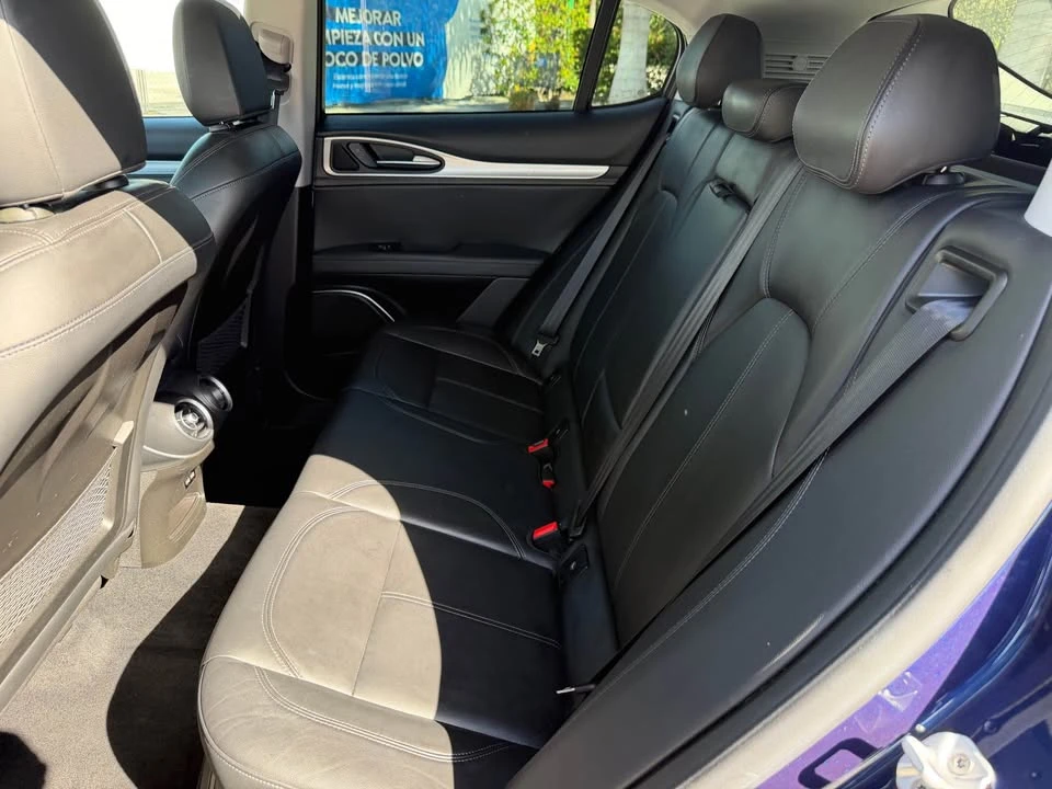 2018 Alfa Romeo Stelvio - Image 8 of 10