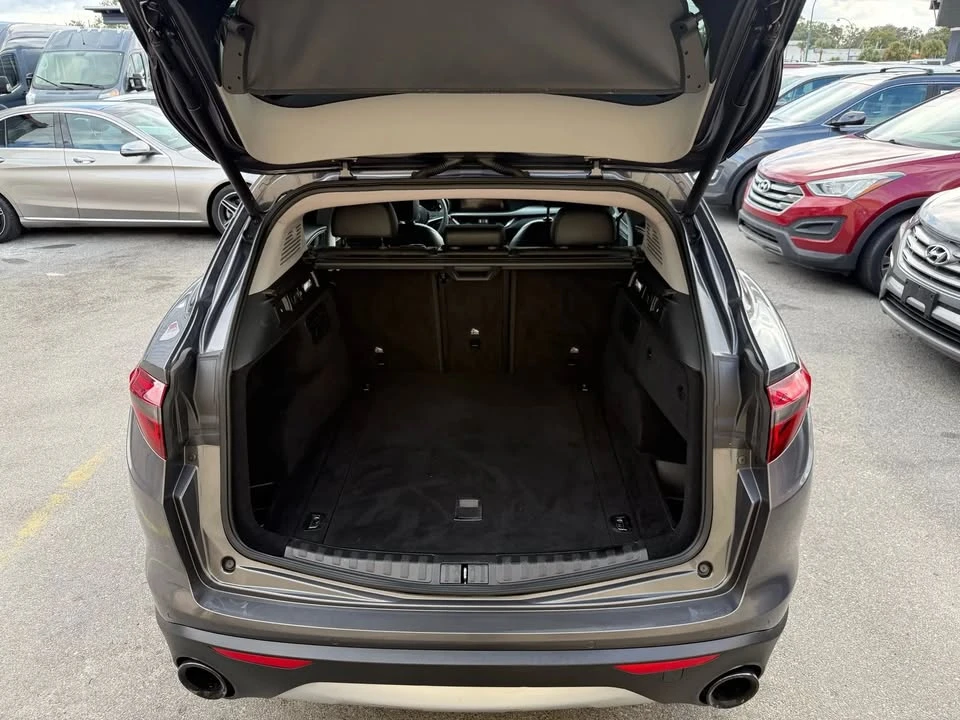 2018 Alfa Romeo Stelvio - Image 19 of 20