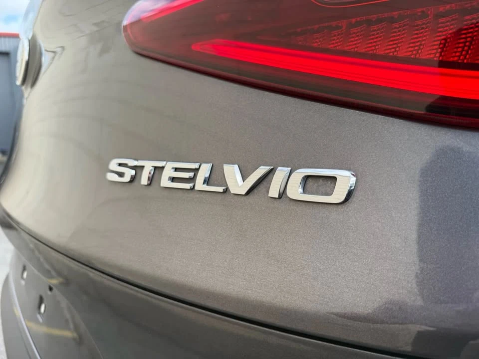2018 Alfa Romeo Stelvio - Image 18 of 20