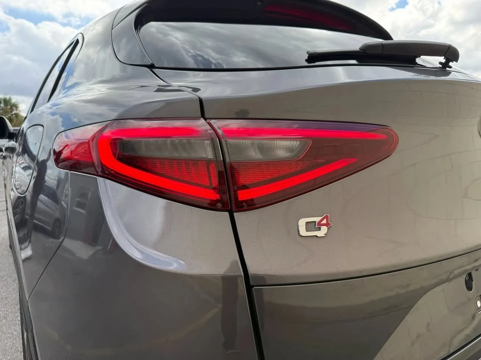 2018 Alfa Romeo Stelvio - Image 17 of 20