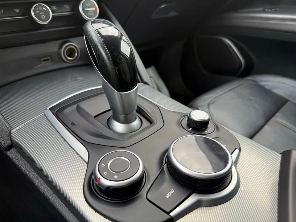 2018 Alfa Romeo Stelvio - Image 8 of 20