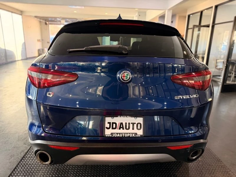 2018 Alfa Romeo Stelvio - Image 7 of 20