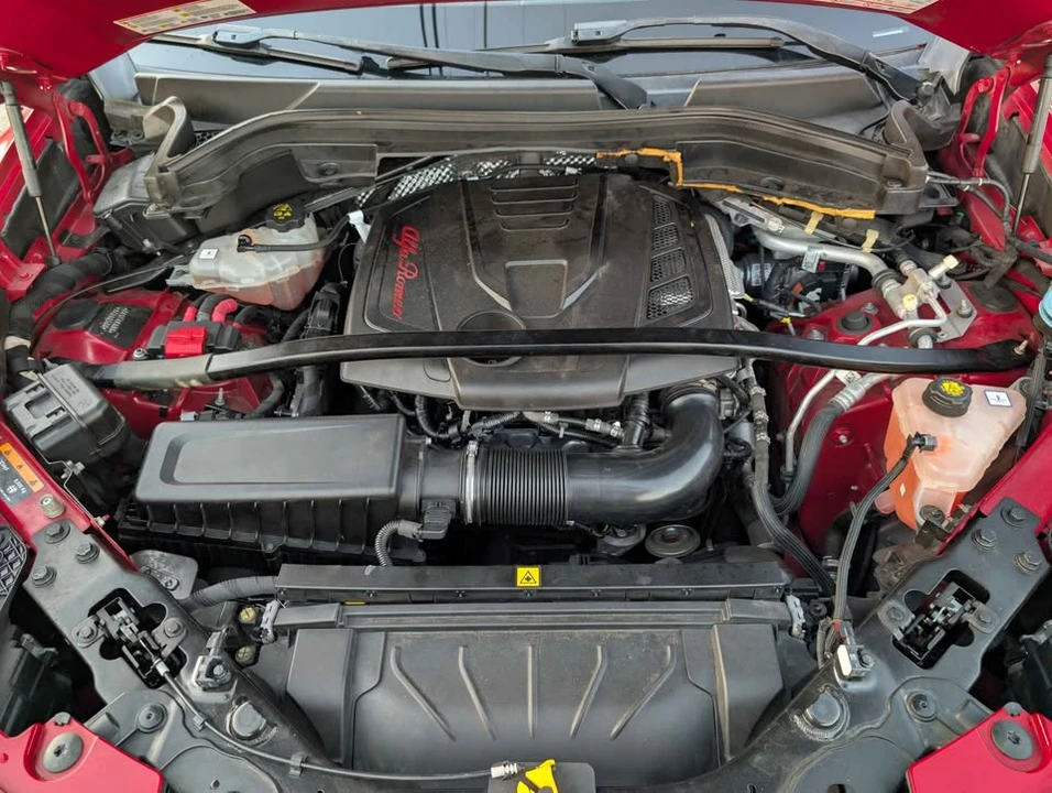 2018 Alfa Romeo Stelvio - Image 10 of 18