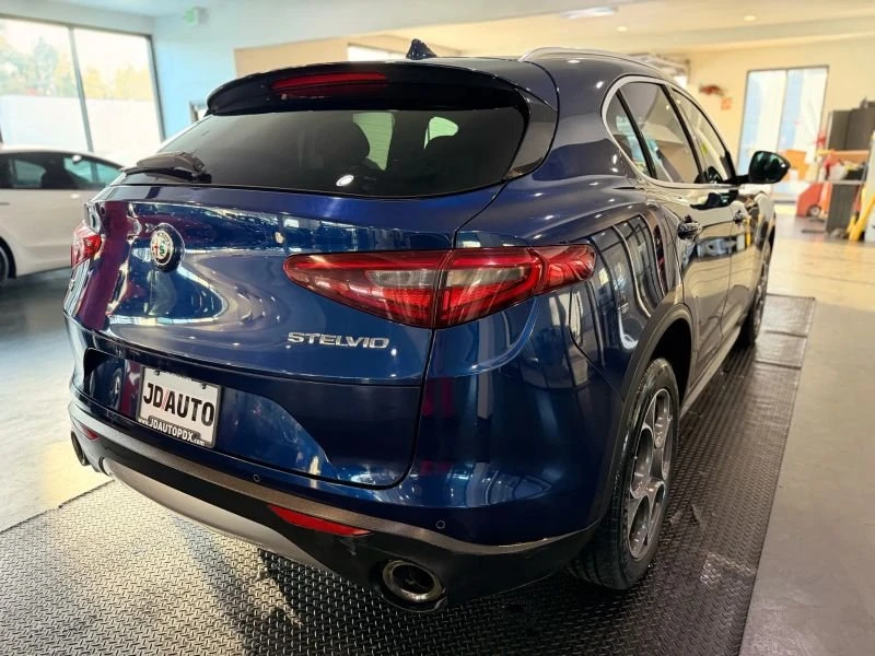 2018 Alfa Romeo Stelvio - Image 9 of 20
