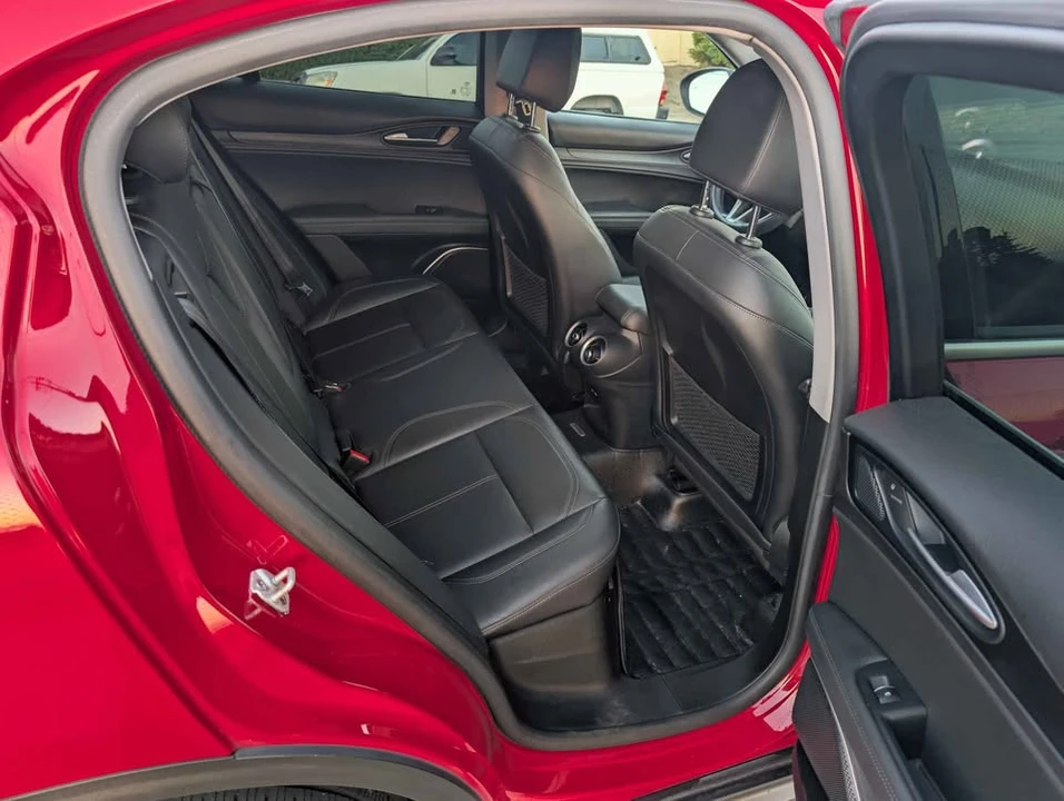 2018 Alfa Romeo Stelvio - Image 12 of 18