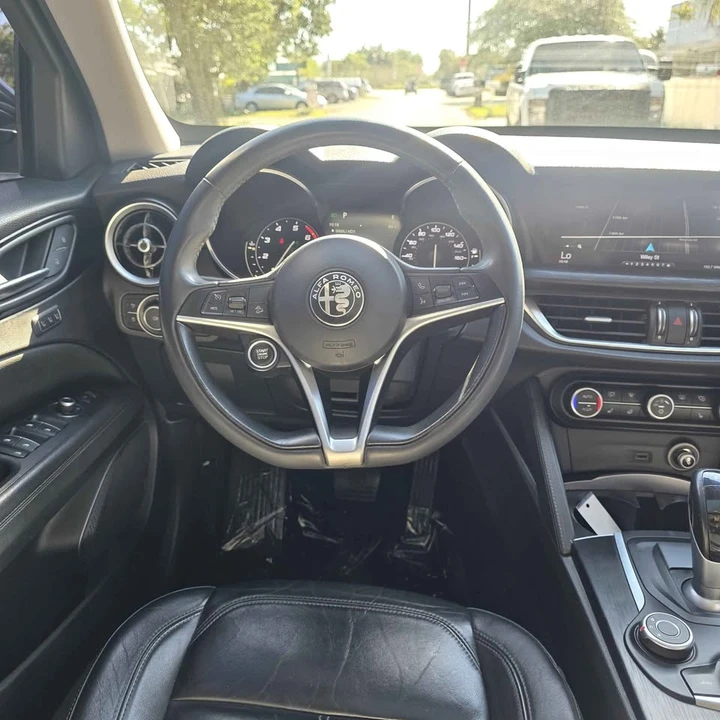 2018 Alfa Romeo Stelvio - Image 14 of 18
