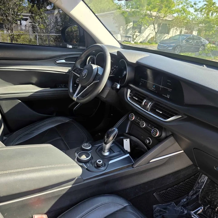 2018 Alfa Romeo Stelvio - Image 10 of 18