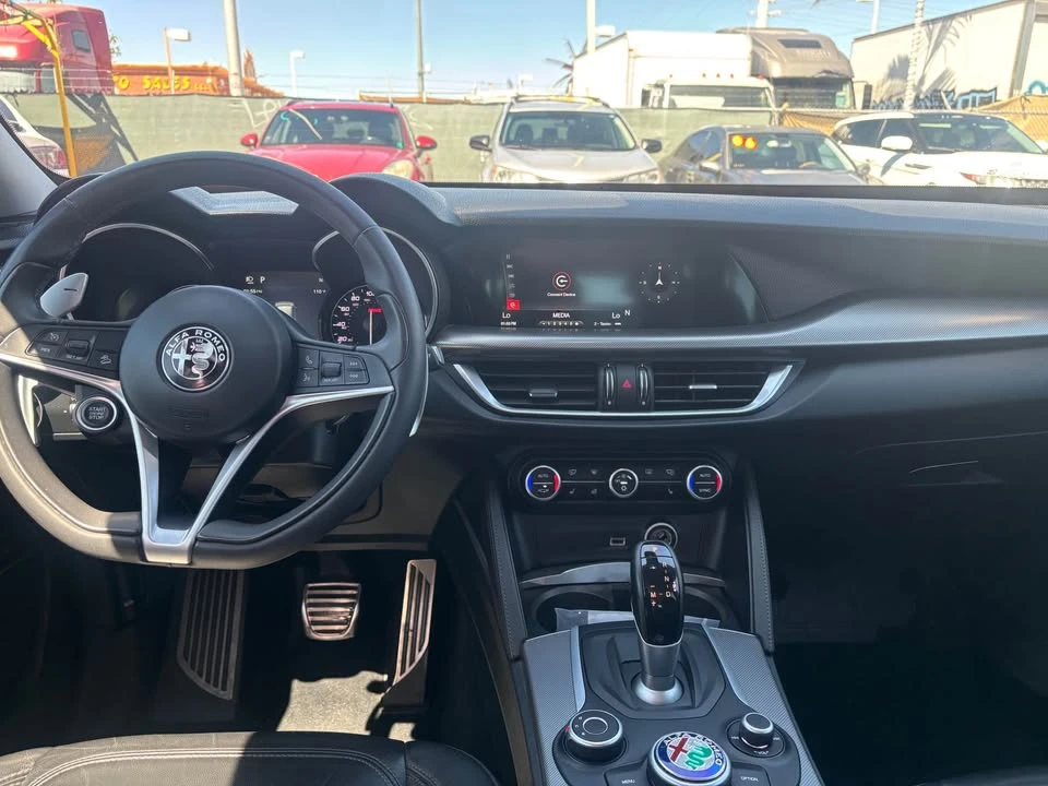 2018 Alfa Romeo Stelvio - Image 14 of 20