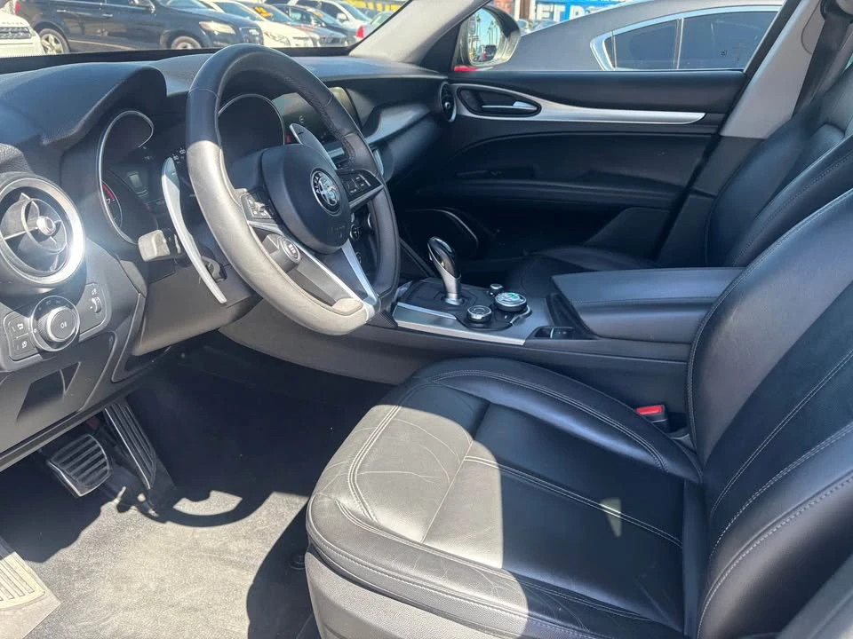 2018 Alfa Romeo Stelvio - Image 15 of 20