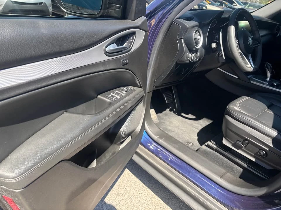 2018 Alfa Romeo Stelvio - Image 16 of 20