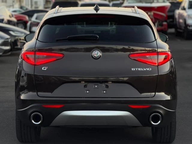 2018 Alfa Romeo Stelvio - Image 8 of 27