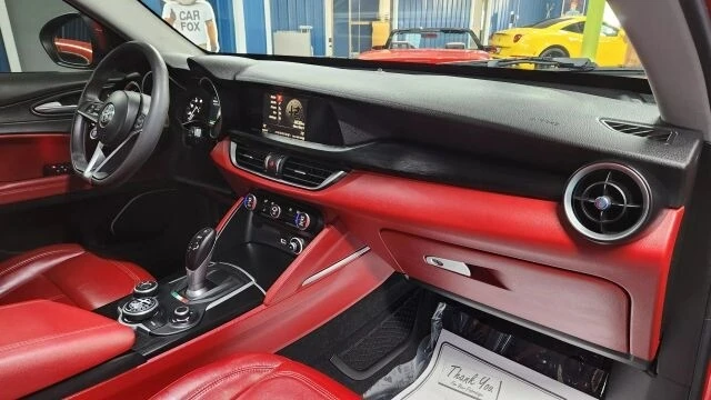 2018 Alfa Romeo Stelvio - Image 16 of 21