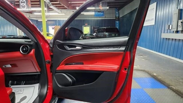 2018 Alfa Romeo Stelvio - Image 14 of 21