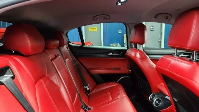 2018 Alfa Romeo Stelvio - Image 19 of 21
