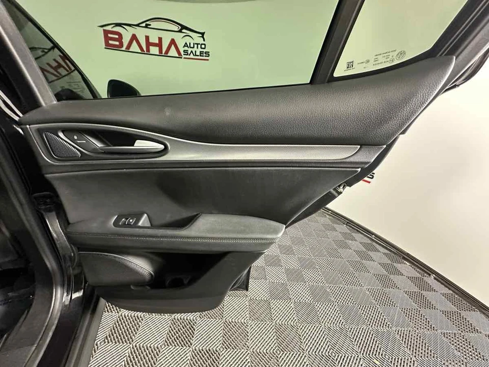 2018 Alfa Romeo Stelvio - Image 18 of 21