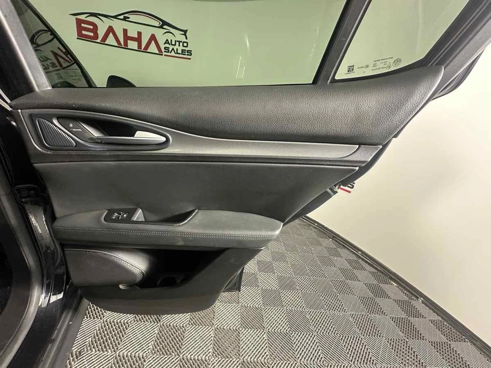 2018 Alfa Romeo Stelvio - Image 18 of 21