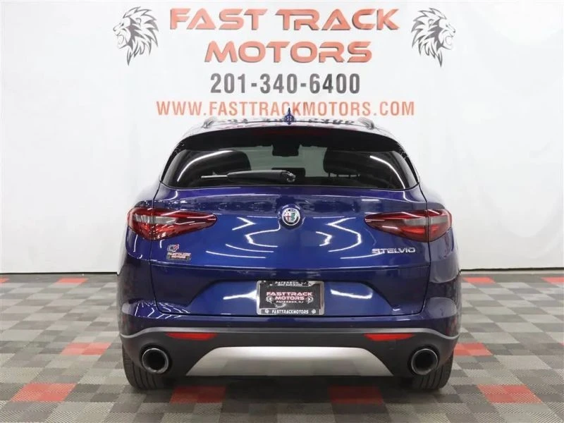 2018 Alfa Romeo Stelvio - Image 5 of 12