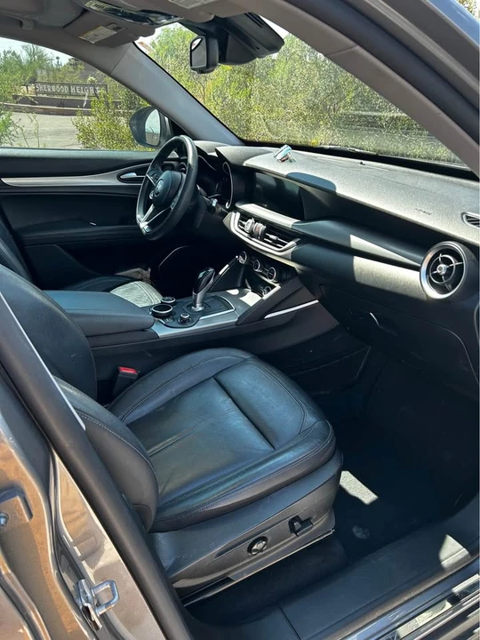2018 Alfa Romeo Stelvio - Image 13 of 18