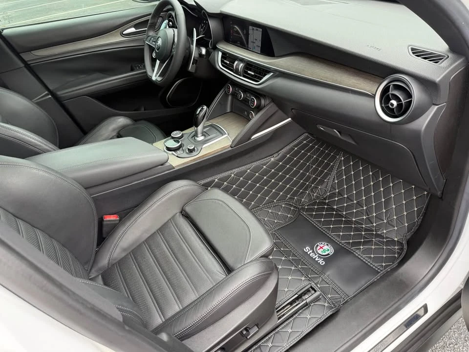 2018 Alfa Romeo Stelvio - Image 15 of 19