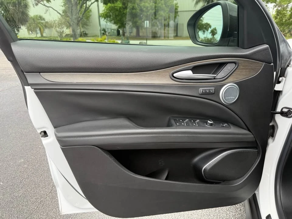 2018 Alfa Romeo Stelvio - Image 6 of 19