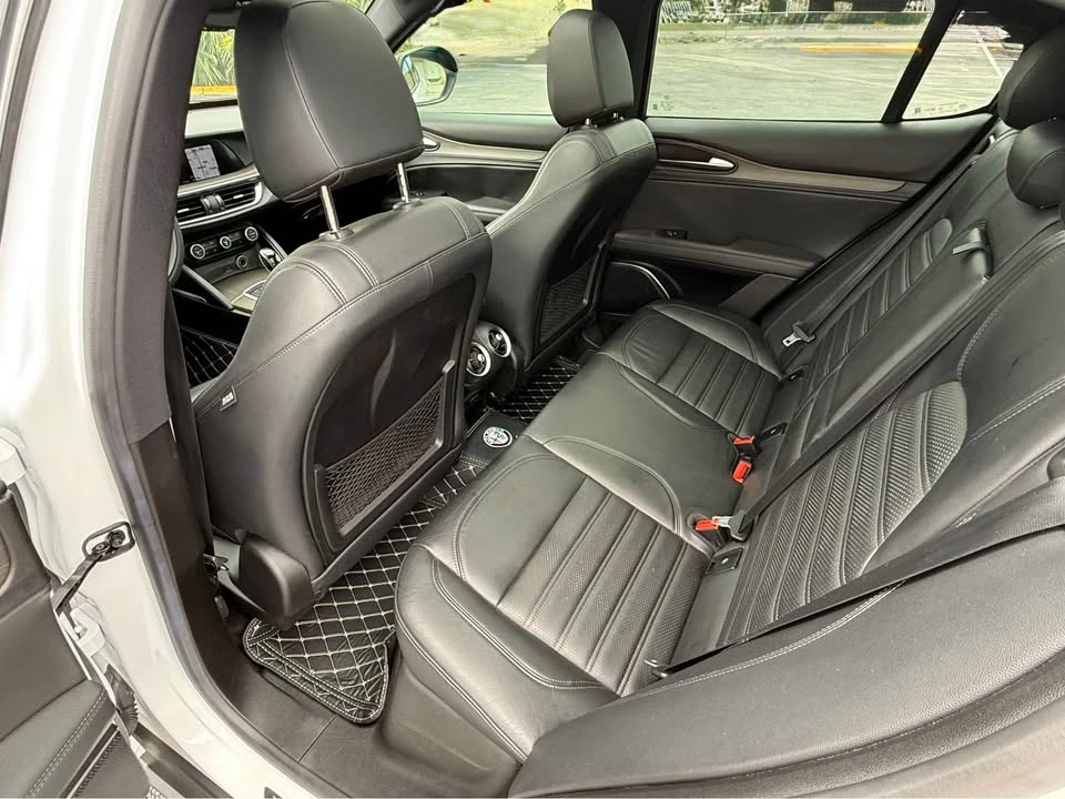 2018 Alfa Romeo Stelvio - Image 10 of 19