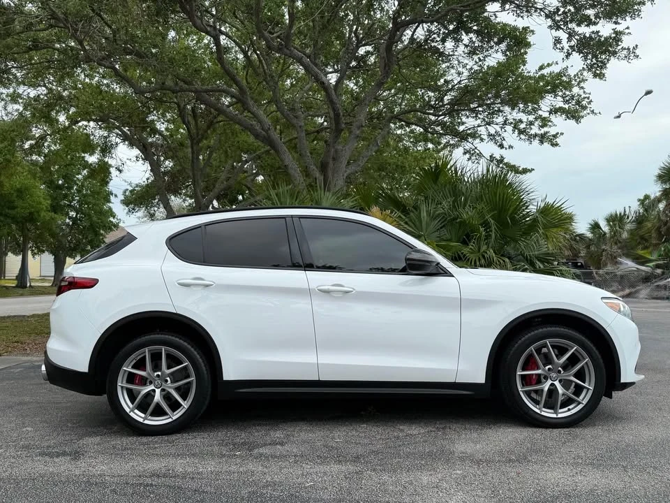 2018 Alfa Romeo Stelvio - Image 13 of 19