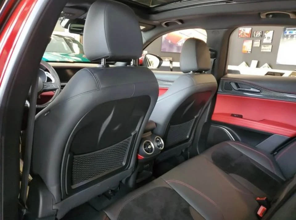 2018 Alfa Romeo Stelvio - Image 8 of 11
