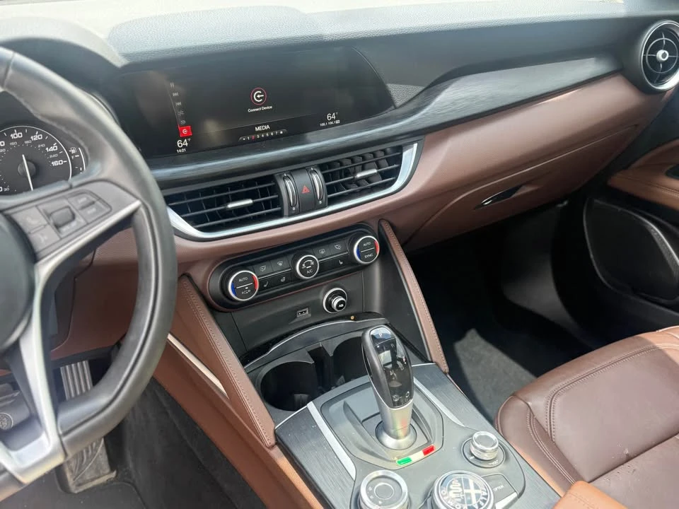 2018 Alfa Romeo Stelvio - Image 18 of 19
