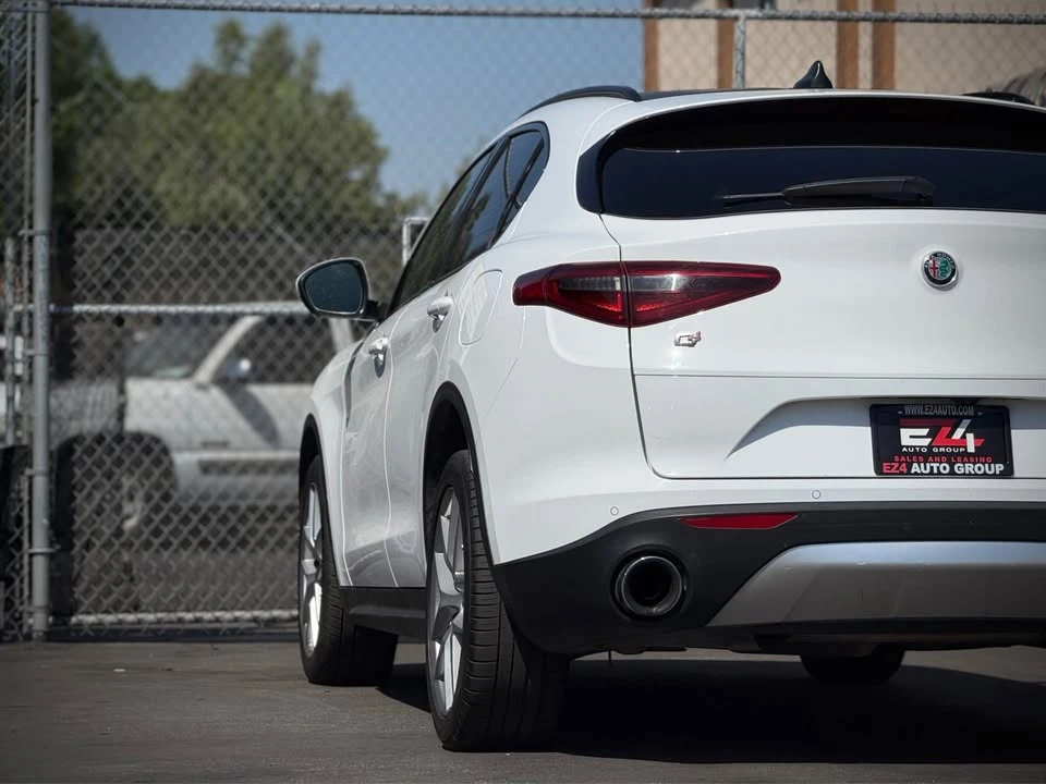 2018 Alfa Romeo Stelvio - Image 8 of 17