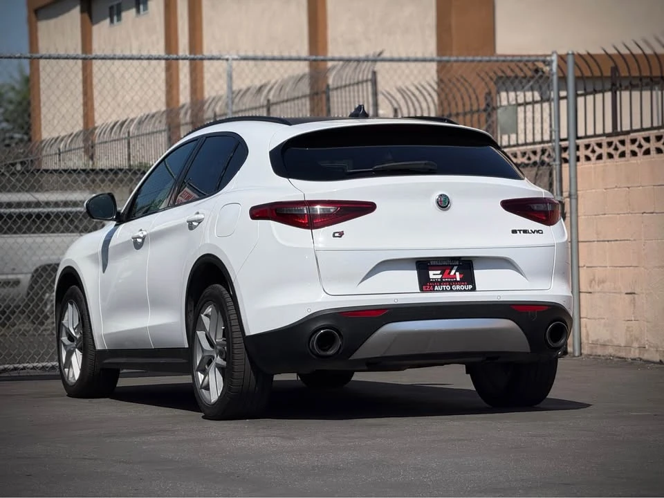2018 Alfa Romeo Stelvio - Image 7 of 17
